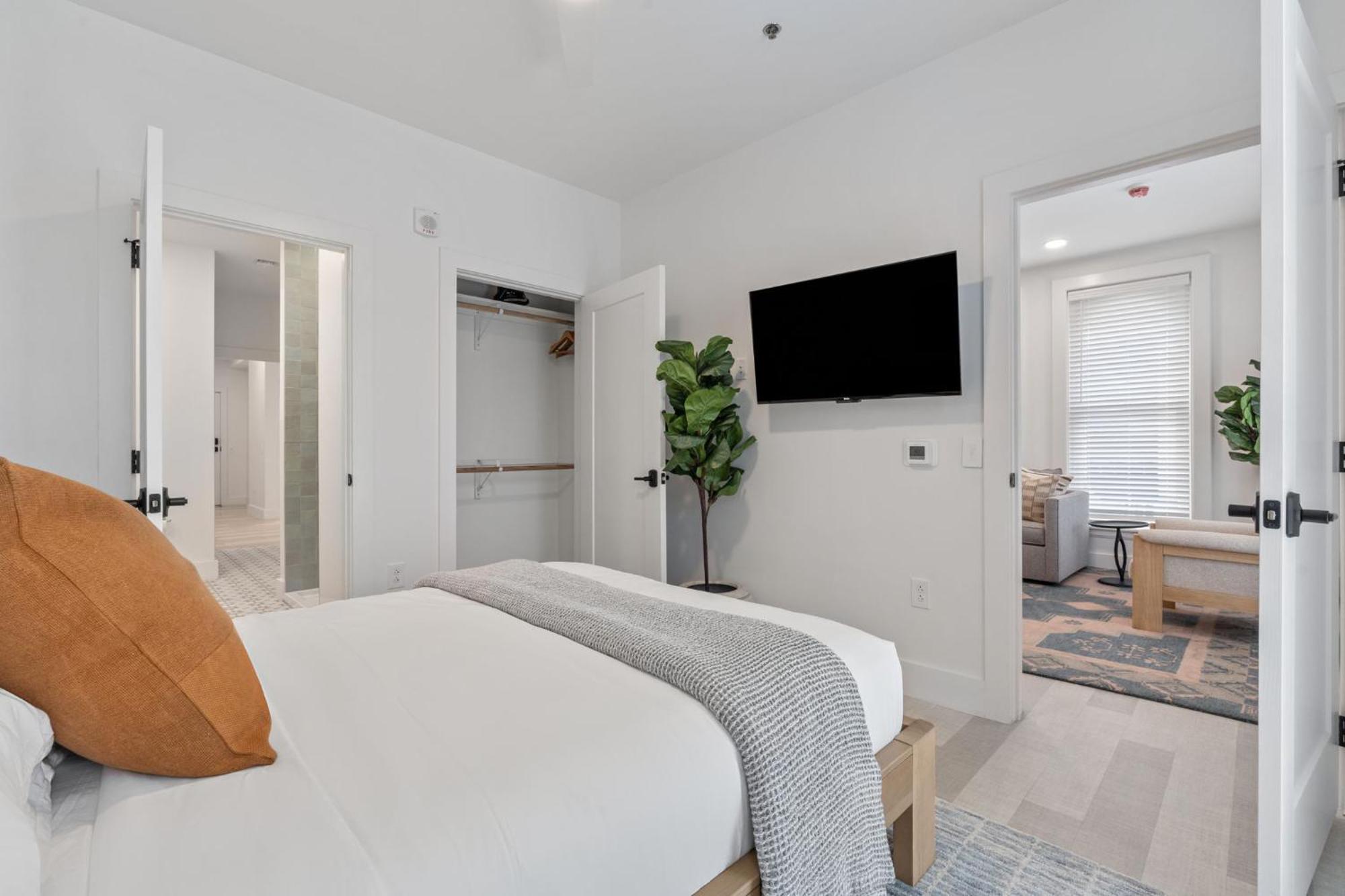 The Continental, Powered By Placemakr - Downtown - Market Square *